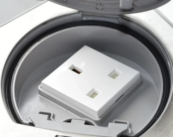 KSE46U/23/72 Stainless steel - 13amp socket - Cat6 Data - Image 4